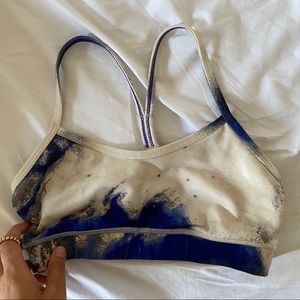 Lululemon sports bra